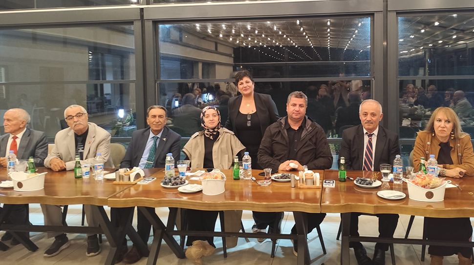Yaşlılara duyulan vefanın en güzel örneklerinden biri, Erzincan’da Dünya Yaşlılar