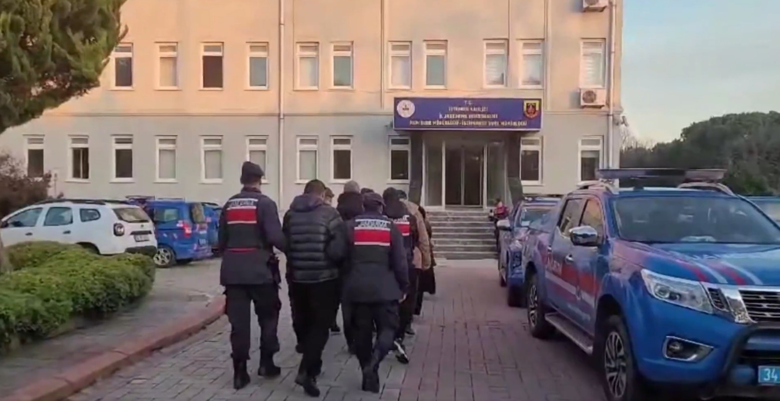 İçişleri Bakanı Ali Yerlikaya, Jandarma tarafından 31 ilde yürütülen FETÖ