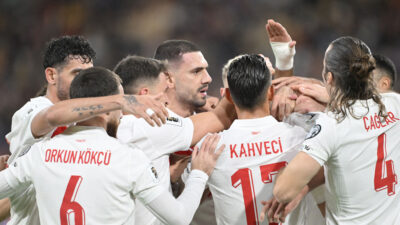 E Grubu’nu 13 puana 2. sırada tamamlayarak play-off hakkını garantileyen