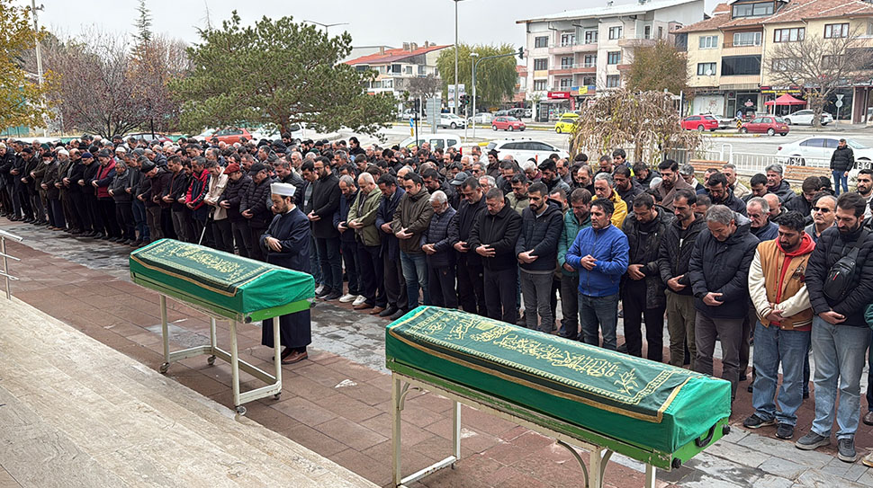 Erzincan’ın Fatih Mahallesi’nde evlerinde silahla vurulmuş halde cansız bedenleri bulunan