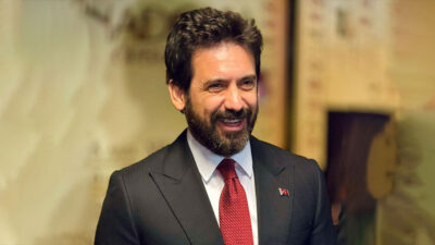 Erzincan doğumlu Dr. Batuhan Mumcu, akademik ve bürokratik başarılarıyla dikkat