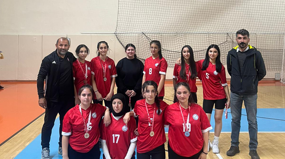 Liseler arası A-Genç Kızlar Hentbol İl Birinciliği müsabakaları sona erdi.