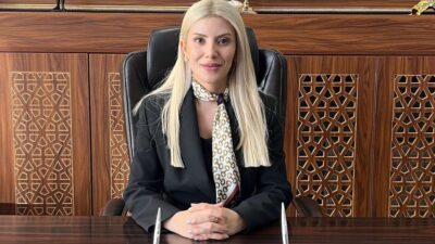 1991 Erzincan doğumlu olan Ayşegül Yıldırım, Ankara Üniversitesi Siyasal Bilgiler