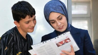 1990 yılında Yalova’da doğan Betül Büyükkılıç, Kocaeli Üniversitesi Siyaset Bilimi