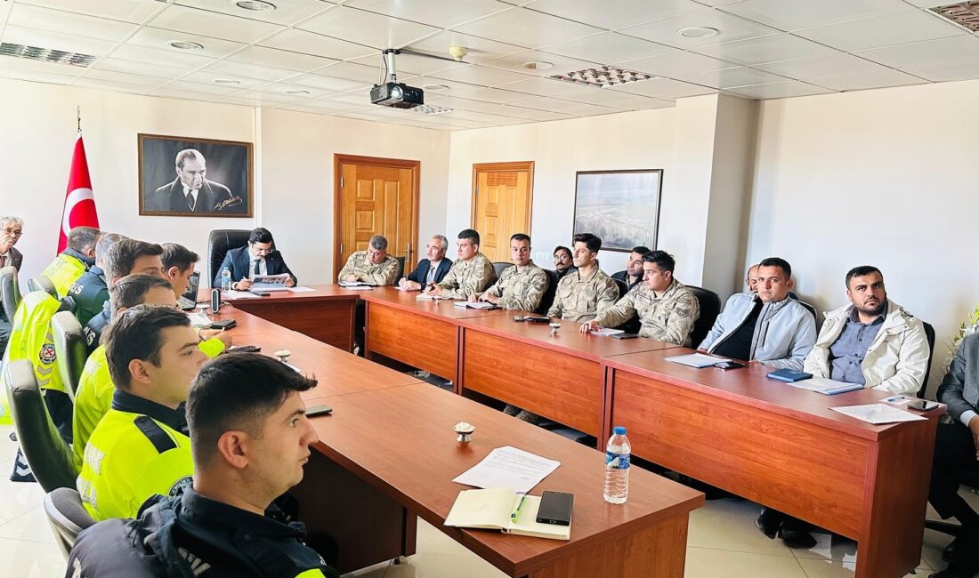 Refahiye Kaymakamlığı öncülüğünde düzenlenen toplantıda, ilçede kış aylarında alınacak tedbirler,