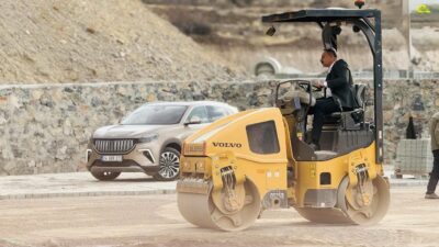 İliç Belediye Başkanı Mehmet Elçi, İbrahim Çeçen Mahallesi Spor Kompleksi