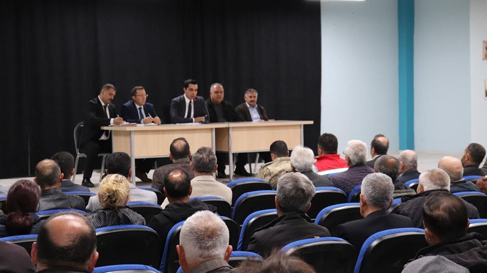 Kemah Kaymakamı Resul Tutay başkanlığında gerçekleştirilen Köylere Hizmet Götürme Birliği