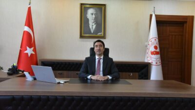 Develi Kaymakamı Selim Çomaklı, 30 Haziran 2025 tarihinde görevine başlamıştır.