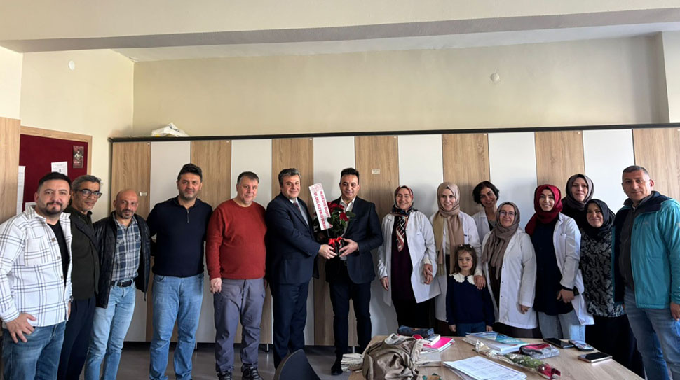 Okul Aile Birliği Başkanı Dr. Bülent Yavuzer ve beraberindeki heyet