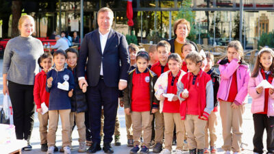 Erzincan’da Şehit Polis Kenan Ardıç İlkokulu 3/B sınıfı öğrencileri, ailelerinin