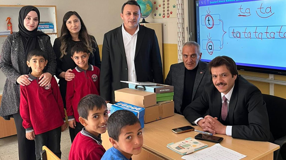 Tercan İlçe Milli Eğitim Müdürlüğü’nden özel eğitim öğrencilerine materyal desteği.