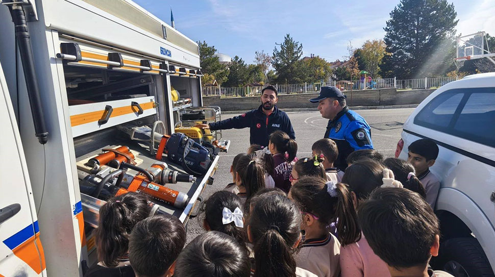 Erzincan İl Emniyet Müdürlüğü ile AFAD İl Müdürlüğü iş birliğiyle
