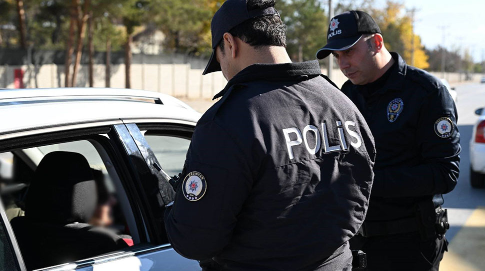 Erzincan’da 16 ekip ve 48 personelin katılımıyla okul çevreleri ve