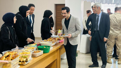 Refahiye’de düzenlenen “Bir Lokma, Bir Dua, Bir Umut” kermesinde, Gazze’deki