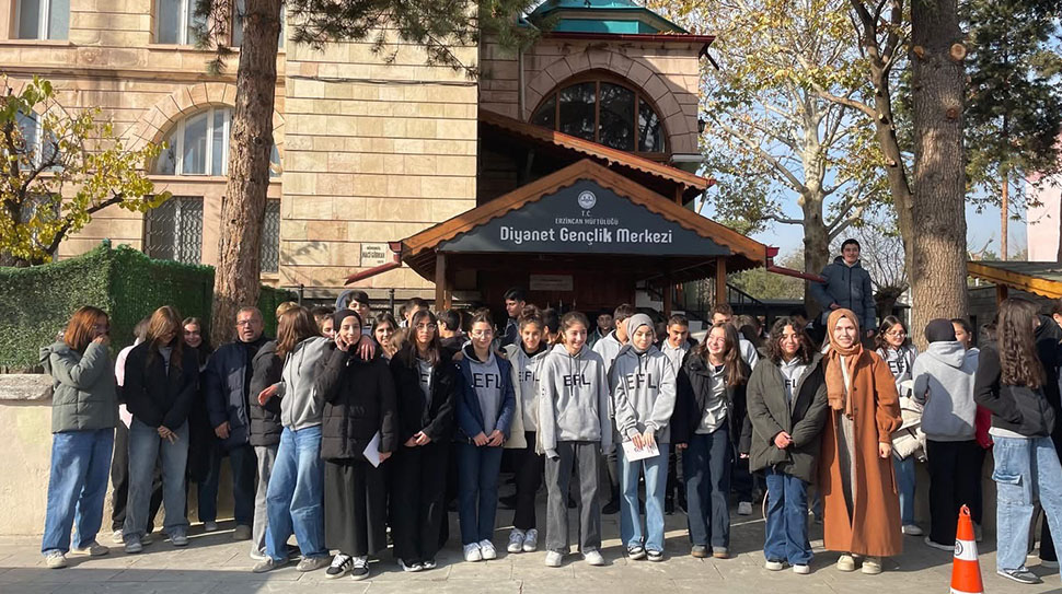 Erzincan Müftülüğü, Fen Liseli öğrencileri ağırladı. Diyanet Gençlik Hizmetleri kapsamında düzenlenen