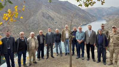Kemaliye Kaymakamı Emirhan Arıkan, köy ziyaretleri kapsamında Yıldızlı Köyü’nü ziyaret