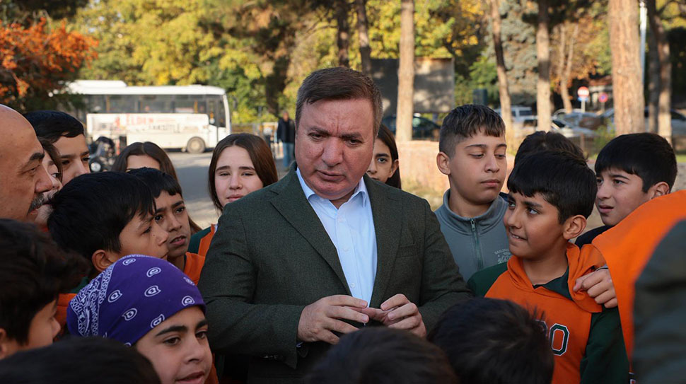 Erzincan Valisi Hamza Aydoğdu, İl Milli Eğitim Müdürü Hacı Ömer