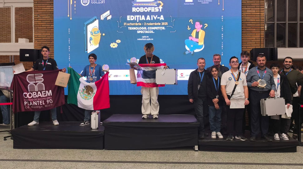 Üç lise öğrencisinin iki ayda geliştirdiği “ARO-1” isimli robot, 30