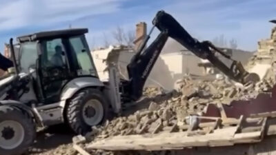 Altınbaşak Belediye Başkanı Engin Deniz, beldede yürütülen kentsel dönüşüm kapsamında