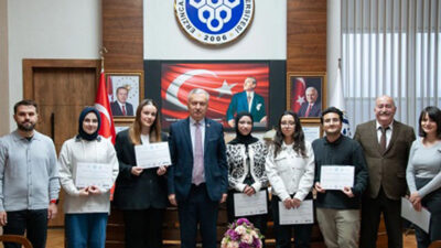 Erzincan Binali Yıldırım Üniversitesi (EBYÜ) Eğitim Fakültesi’nden altı öğrenci, üniversitenin