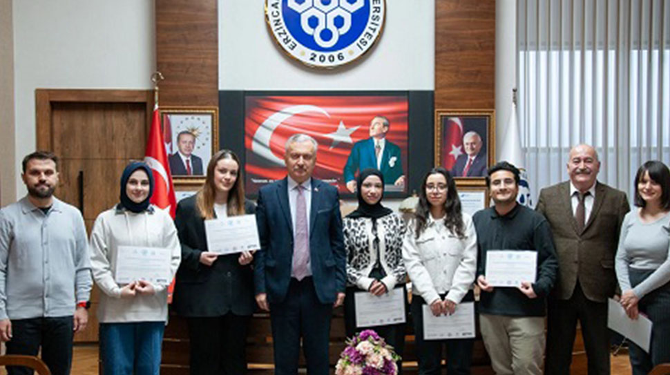 Erzincan Binali Yıldırım Üniversitesi (EBYÜ) Eğitim Fakültesi’nden altı öğrenci, üniversitenin