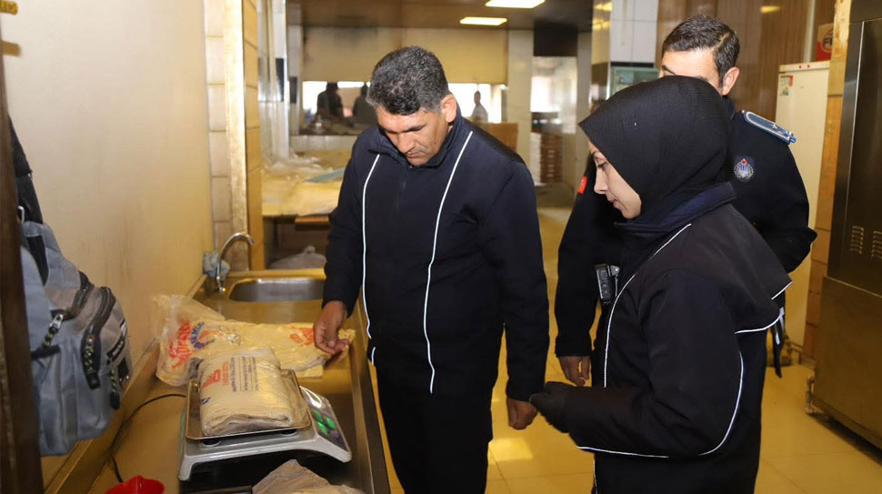 Erzincan Belediyesi Zabıta Müdürlüğü, vatandaşların sağlıklı ve güvenilir gıdalara ulaşımını