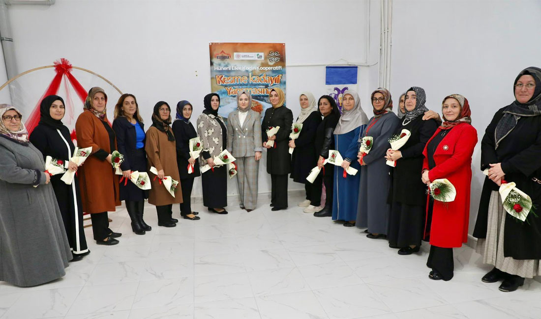 Erzincan’da Hünerli Eller Kadın Kooperatifi öncülüğünde düzenlenen “Kesme Kadayıf Yarışması”,