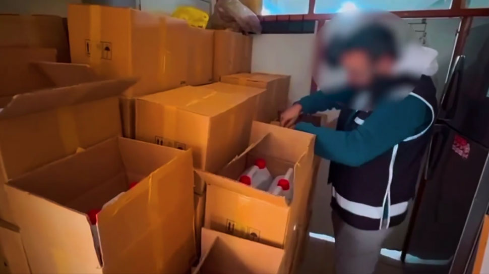 Kaçak ve sahte alkol üretimine ağır darbe vuruldu. Bakan Ali