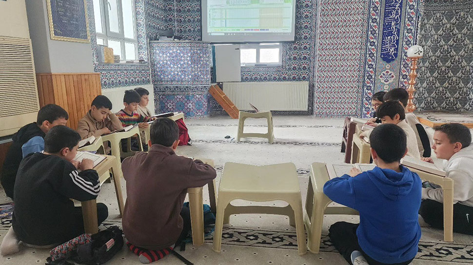 Erzincan’da çocukların manevi ve kişisel gelişimine katkı sunmayı hedefleyen Diyanet