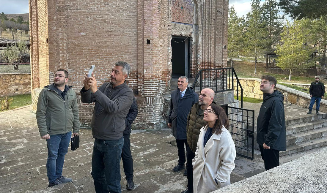 Kemah Belediye Başkanı Cevdet Bayram, Vakıflar Genel Müdürlüğü’nün talimatıyla bölgenin