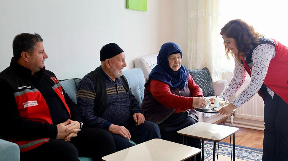 Aile ve Sosyal Hizmetler İl Müdürlüğü, “Kahve Bahane” projesi kapsamında