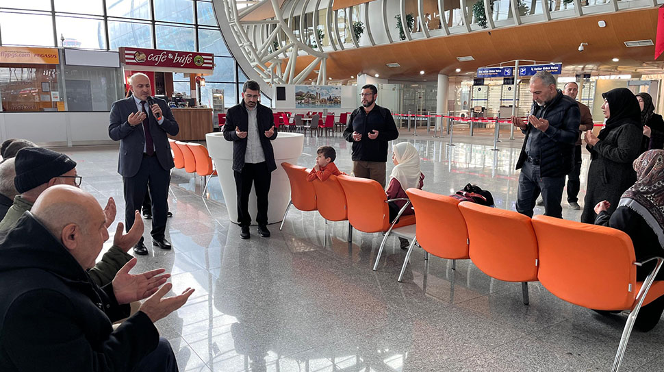 Erzincan’ın 18. umre kafilesi, Diyanet organizasyonuyla kutsal topraklara gitmek üzere