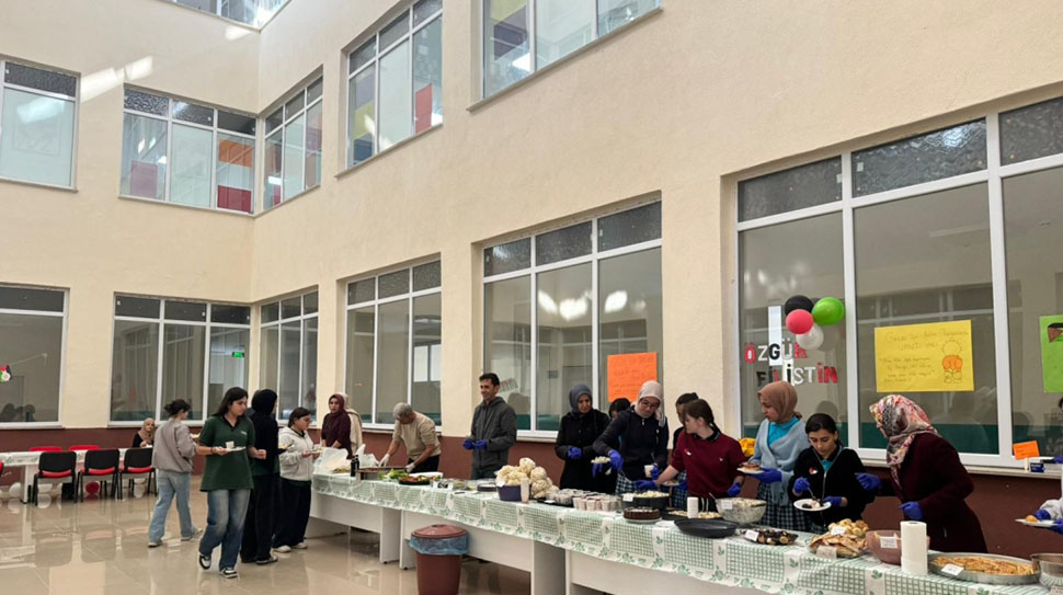 Üzümlü İmam Hatip Ortaokulu, Gazze’de yaşanan insani drama dikkat çekmek