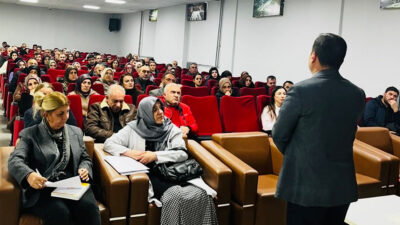 Erzincan Sosyal Bilimler Lisesi, 9–12. sınıf velilerine yönelik toplantıda öğrencilerin
