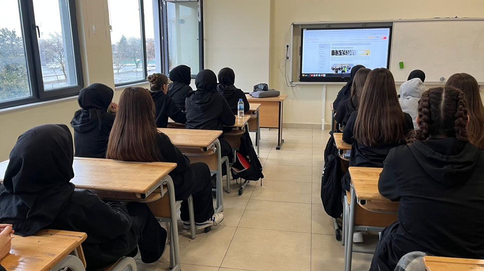 Erzincan Elaattin Elmas Anadolu İmam Hatip Lisesinde Enerji Verimliliği Haftası