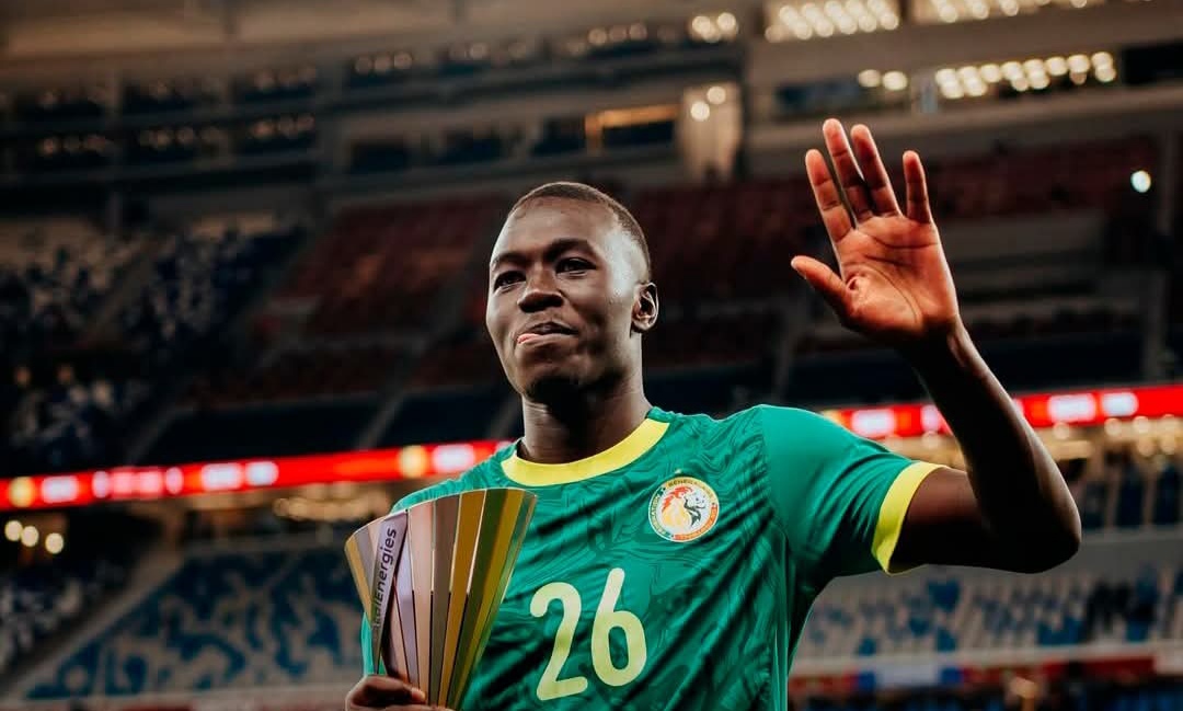 Pape Gueye (24 Ocak 1999, Montreuil, Fransa doğumlu) 26 yaşında