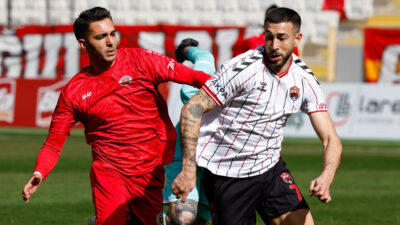 24 Erzincanspor, Karaman FK’yı deplasmanda 5-0 mağlup ederek üst üste