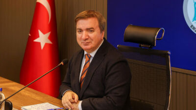 Gazeteci Abdullah Damar, Şirinnar TV ekranlarında siyaset gündemine bomba gibi