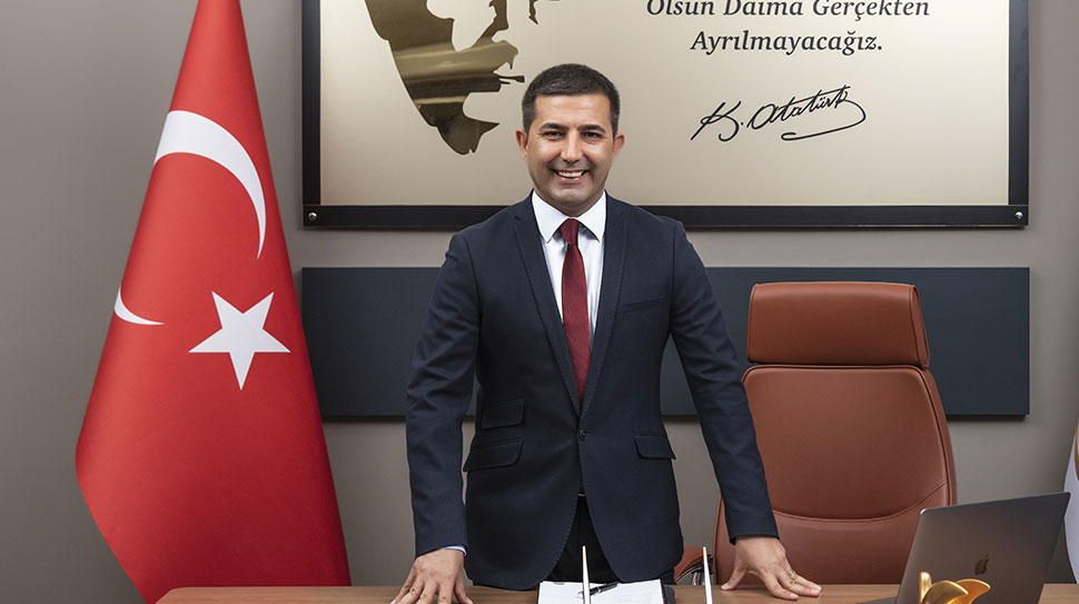 Ömer Günel, hukukçu kimliğiyle tanınan ve 2019 yılından bu yana