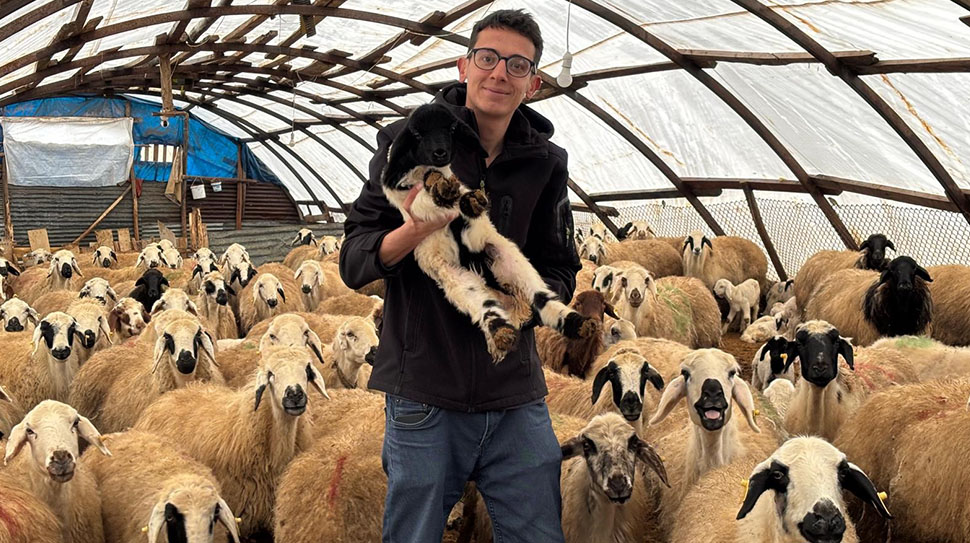 Erzincan’ın Kemah ilçesinde, geçtiğimiz yıl yaşanan sert kış şartlarının izleri,