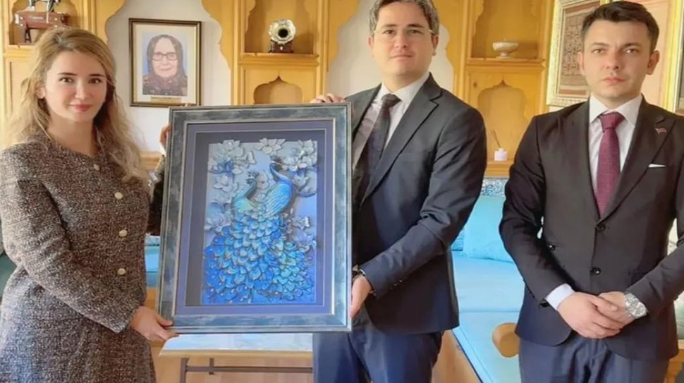 Kemaliye Kaymakamı Emirhan Arıkan, kurum ziyaretleri kapsamında ilçe Nimet Talu