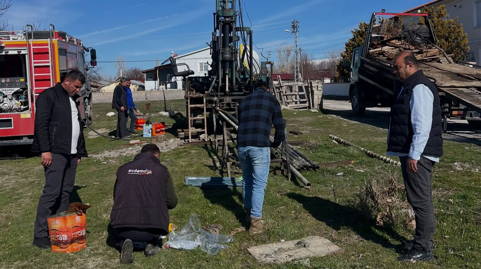 Altınbaşak’ta kentsel dönüşüm için zemin etütleri başladı. Başkan Engin Deniz,