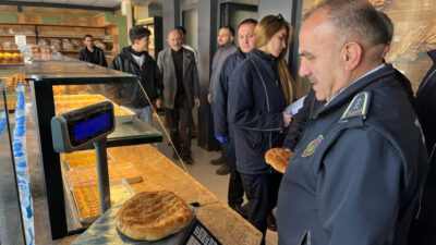 Erzincan Belediyesi zabıta ekipleri, Ramazan ayı dolaysıyla şehir merkezindeki 64