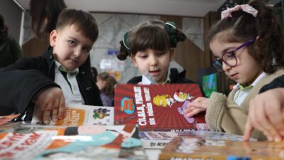 Erzincan 100. Yıl İl Halk Kütüphanesi’nde düzenlenen törenle başlayan Kütüphane