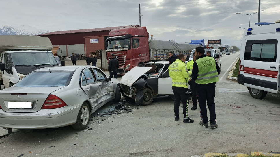 Mart ayında Erzincan’da 52 yaralanmalı kaza meydana geldi. Aşırı hız