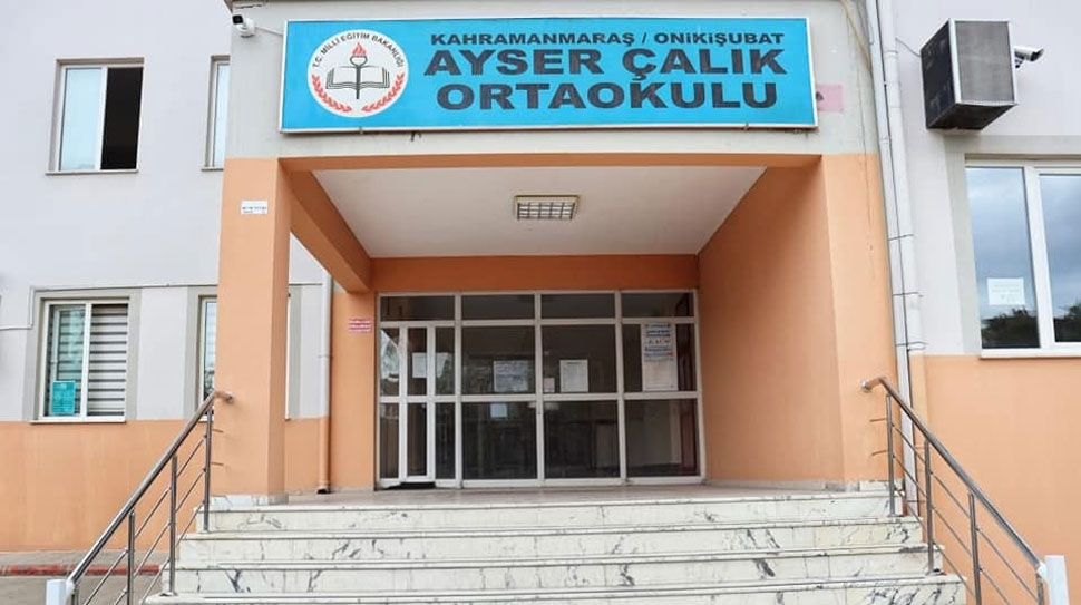 Kahramanmaraş’ın Onikişubat ilçesinde bulunan Ayser Çalık Ortaokulu’nda meydana gelen üzücü