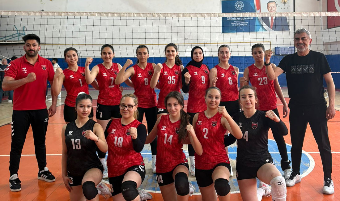 Artvin’de düzenlenen Kulüpler Altyapı Genç Kızlar Grup Müsabakaları’na damga vuran