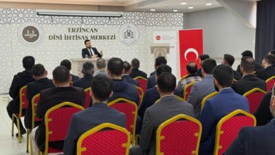 Erzincan Dini İhtisas Merkezi, din görevlilerinin mesleki yeterliliklerini artırmak ve