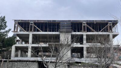 Kemah Belediye Başkanı Cevdet Bayram, mülkiyeti ve yapım süreci tartışma