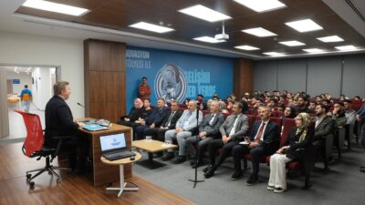 Erzincan Valisi Hamza Aydoğdu, üniversite gençliğiyle bir araya gelerek kentin